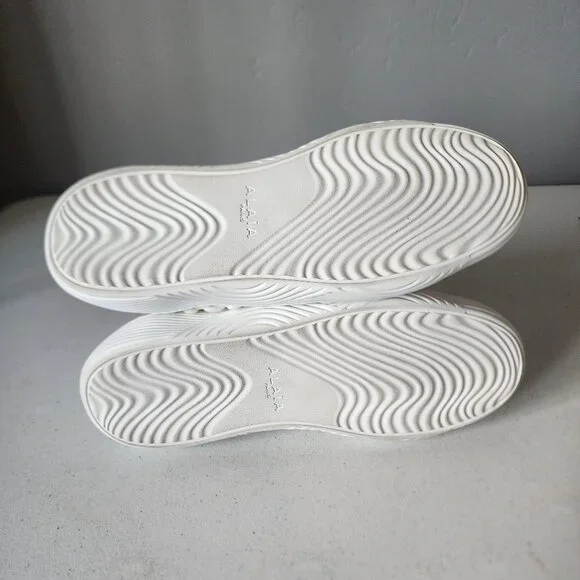 Alaia Knit Sneaker "EUC" - Picture 8 of 16